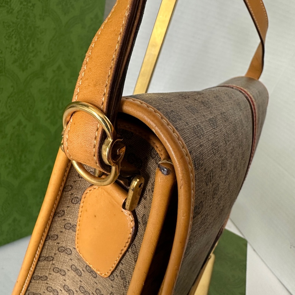 Authentic Gucci Sherry Line Leather Crossbody/Shoulder Bag. - Picture 12 of 17